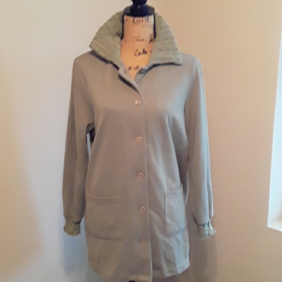 Sweater - Picture 5 of 6